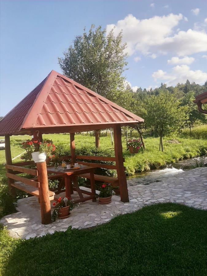 Guest House Mila Plitvicki Ljeskovac Bagian luar foto